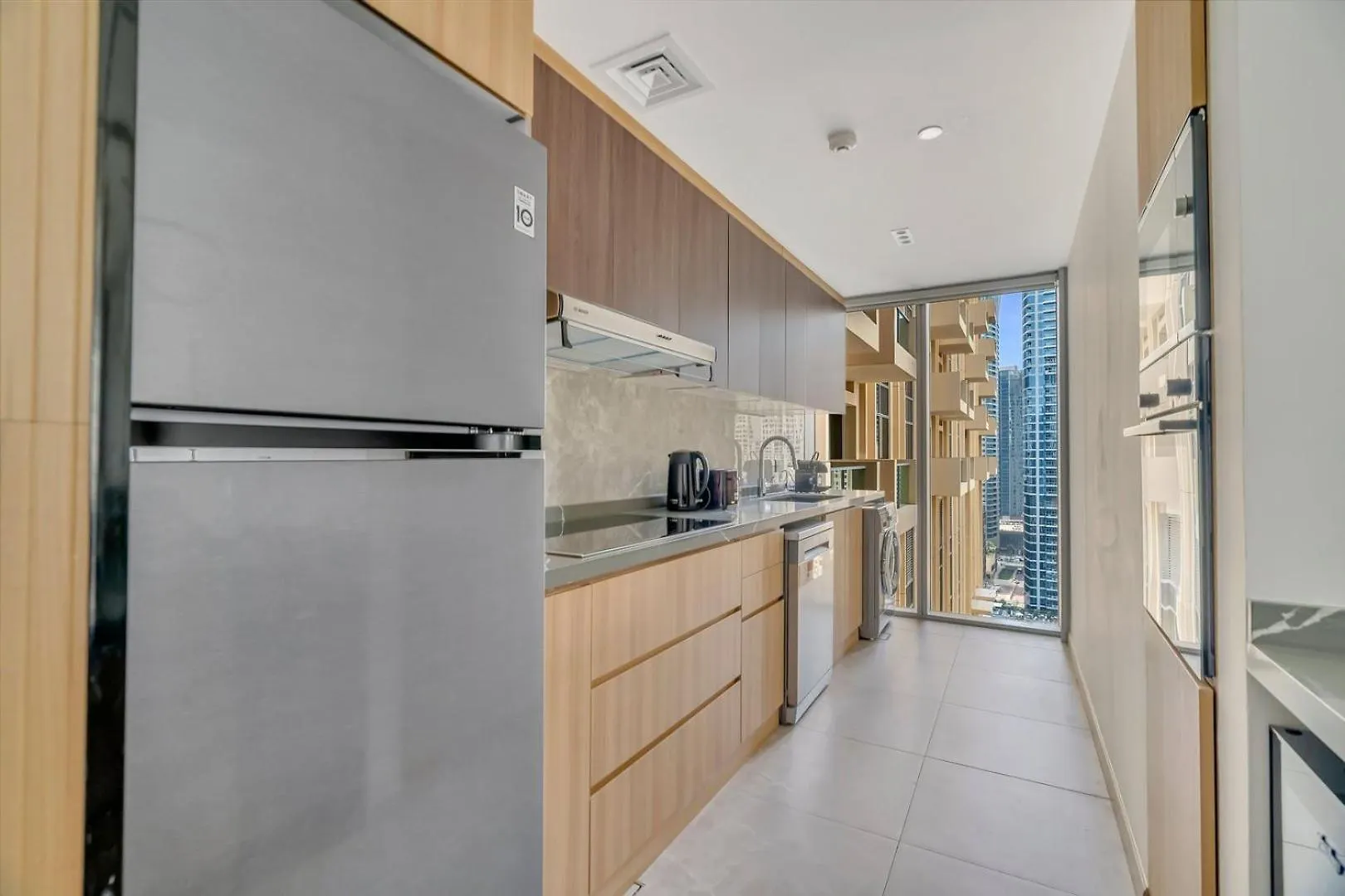 Guestready - Marina Canal Luxurious Retreat Dubai Apartment