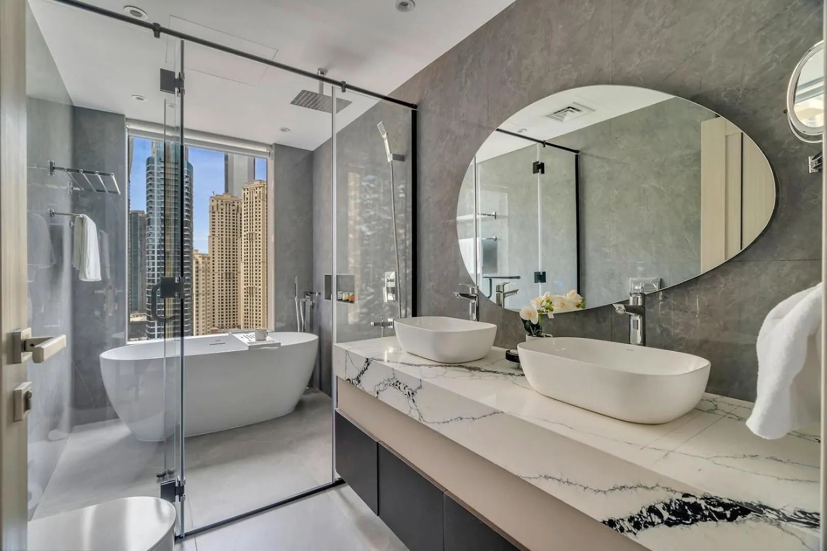 Apartment Guestready - Marina Canal Luxurious Retreat Dubai
