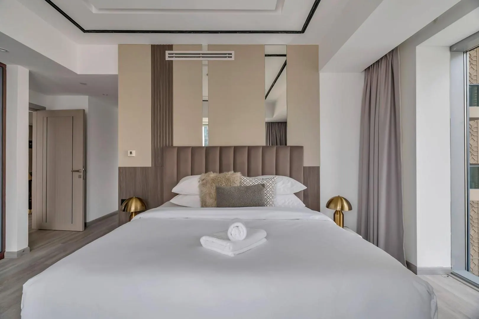 Apartment Guestready - Marina Canal Luxurious Retreat Dubai
